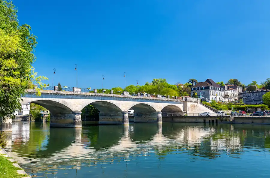 Pont de la ville de Cognac en Charente.