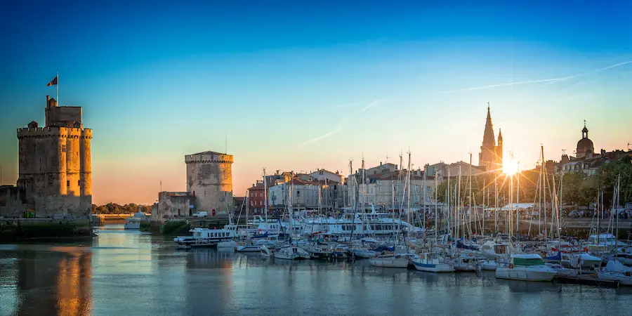 Port de La Rochelle au couché du soleil.