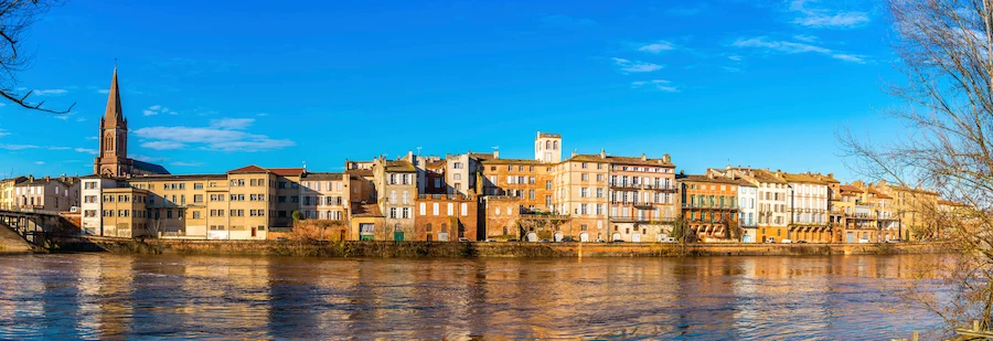 Panorama de la ville de Montauban dans le Tarn-et-Garonne (82).