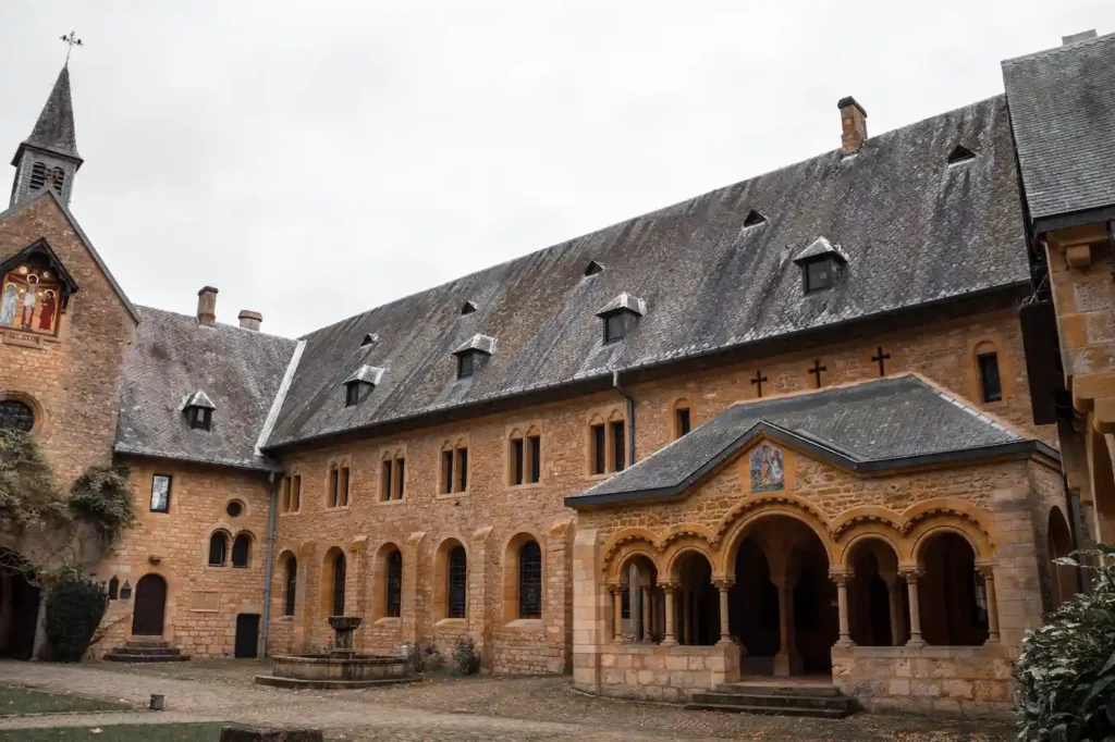 Abbaye de Boscodon en hautes alpes
